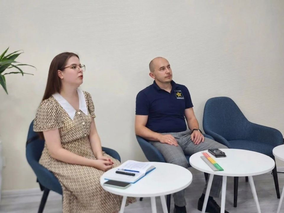 Стартовал молодёжный проект «Шаг на дорогу» Стартовал молодёжный проект «Шаг на дорогу»