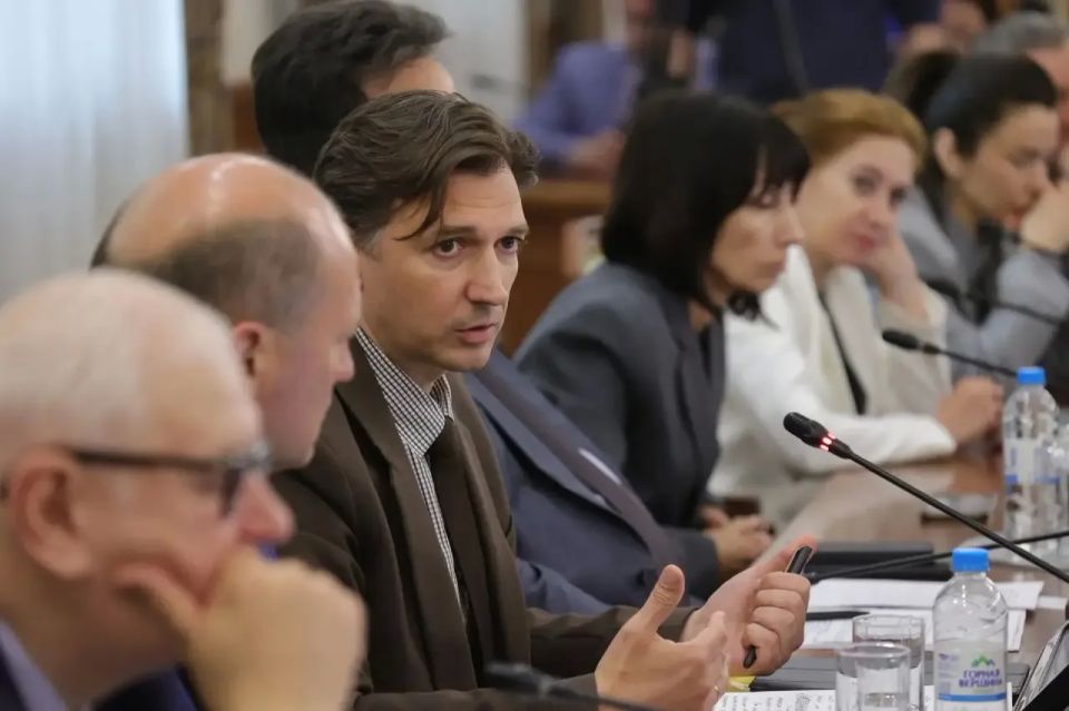 Юрий Слюсарь: Градостроительный совет рассмотрел проекты развития и благоустройства территорий Юрий Слюсарь: Градостроительный совет рассмотрел проекты развития и благоустройства территорий