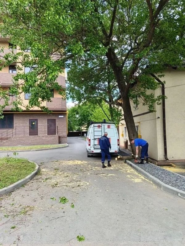Продолжаем отрабатывать заявки после непогоды Продолжаем отрабатывать заявки после непогоды