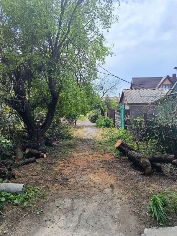 Продолжаем отрабатывать заявки после непогоды Продолжаем отрабатывать заявки после непогоды