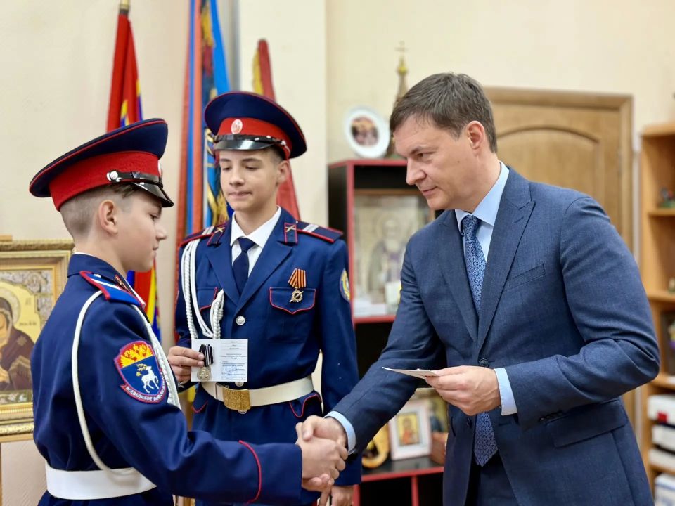 Сегодня в Новочеркасске в «Молодёжном ресурсном центре донских казаков «Платов-Центр» состоялся прием граждан директором департамента по делам казачества и кадетских учебных заведений Ростовской области Сергеем Красавиным Сегодня в Новочеркасске в «Молодёжном ресурсном центре донских казаков «Платов-Центр» состоялся прием граждан директором департамента по делам казачества и кадетских учебных заведений Ростовской области Сергеем Красавиным