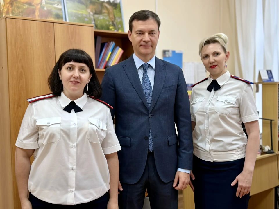Сегодня в Новочеркасске в «Молодёжном ресурсном центре донских казаков «Платов-Центр» состоялся прием граждан директором департамента по делам казачества и кадетских учебных заведений Ростовской области Сергеем Красавиным Сегодня в Новочеркасске в «Молодёжном ресурсном центре донских казаков «Платов-Центр» состоялся прием граждан директором департамента по делам казачества и кадетских учебных заведений Ростовской области Сергеем Красавиным
