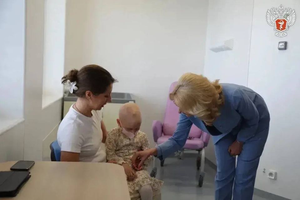 Татьяна Голикова и Михаил Мурашко посетили НМИЦ детской гематологии, онкологии и иммунологии им. Димы Рогачева Минздрава России в канун 15-летия центра Татьяна Голикова и Михаил Мурашко посетили НМИЦ детской гематологии, онкологии и иммунологии им. Димы Рогачева Минздрава России в канун 15-летия центра