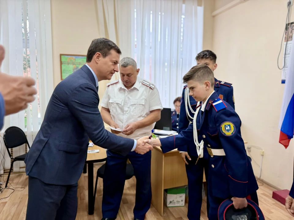 Сегодня в Новочеркасске в «Молодёжном ресурсном центре донских казаков «Платов-Центр» состоялся прием граждан директором департамента по делам казачества и кадетских учебных заведений Ростовской области Сергеем Красавиным Сегодня в Новочеркасске в «Молодёжном ресурсном центре донских казаков «Платов-Центр» состоялся прием граждан директором департамента по делам казачества и кадетских учебных заведений Ростовской области Сергеем Красавиным