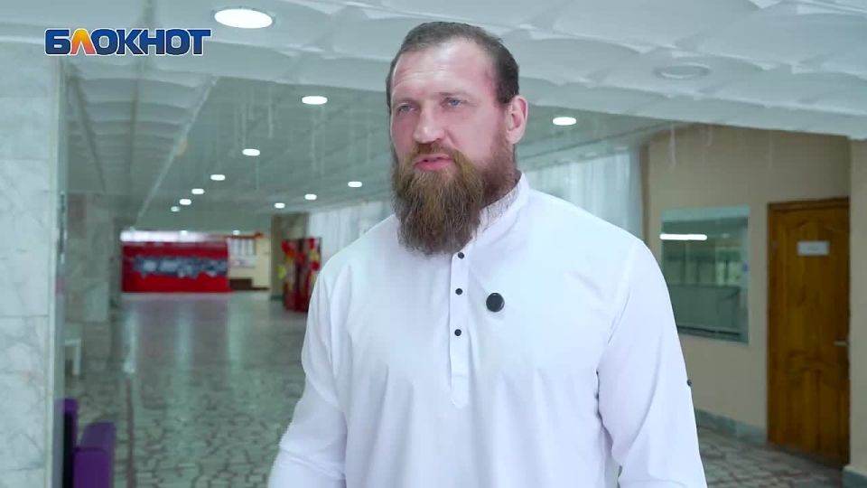 «Для меня она — Катя»: боксер-депутат Дмитрий Кудряшов рассказал о дружбе длиною в 20 лет с Екатериной Стенякиной