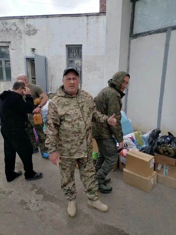 «Жена достает из машины, как тушку»: мужчина с терминальной стадией легочной болезни решил помогать бойцам до последнего вздоха «Жена достает из машины, как тушку»: мужчина с терминальной стадией легочной болезни решил помогать бойцам до последнего вздоха