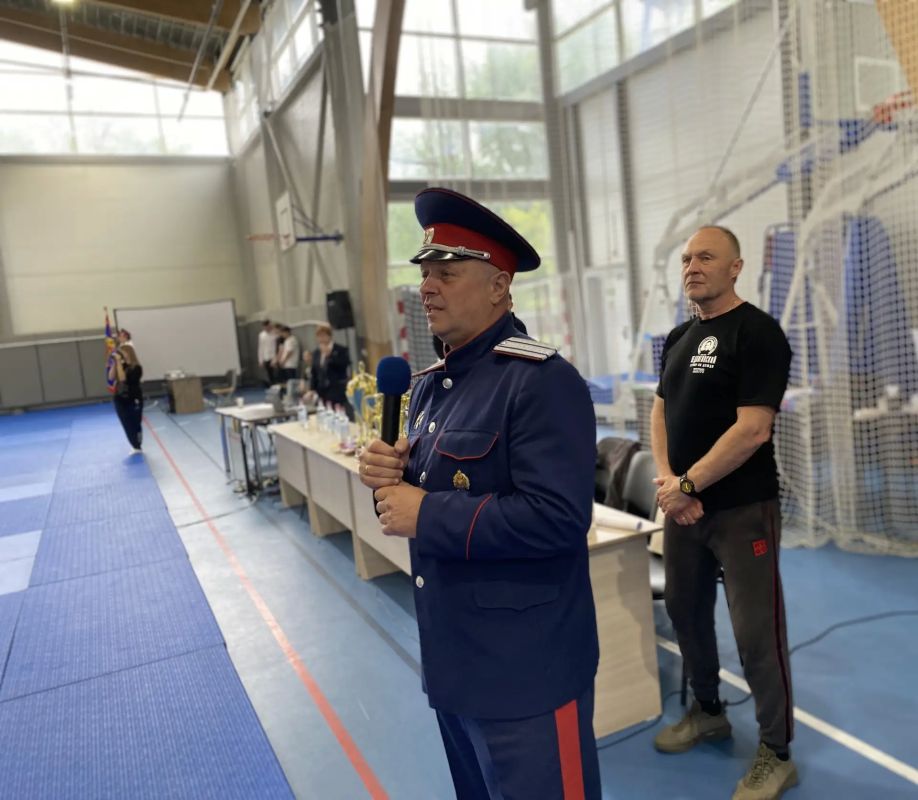 31 мая в Физкультурнооздоровительном комплексе «Газпром» состоялось торжественное открытие открытого областного командного турнира по самбо среди юношей и девушек до 13 лет на Кубок Атамана М. И. Платова 31 мая в Физкультурнооздоровительном комплексе «Газпром» состоялось торжественное открытие открытого областного командного турнира по самбо среди юношей и девушек до 13 лет на Кубок Атамана М. И. Платова