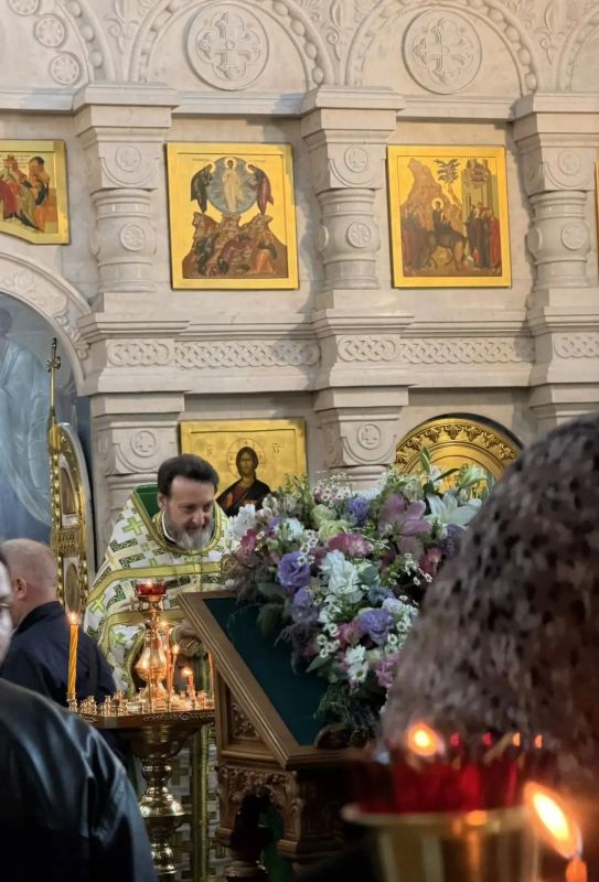 Донские православные отмечают один из главных христианских праздников — День Святой Троицы, или Пятидесятницу Донские православные отмечают один из главных христианских праздников — День Святой Троицы, или Пятидесятницу