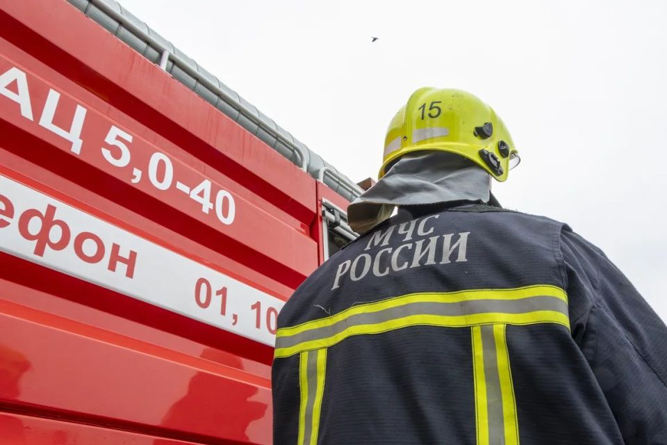 На Дону спасатели потушили за сутки 12 техногенных пожаров