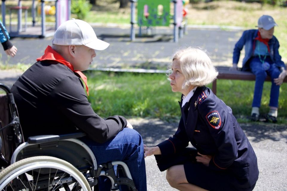 Полицейские Дона подарили праздник воспитанникам Азовского детского дома-интерната Полицейские Дона подарили праздник воспитанникам Азовского детского дома-интерната