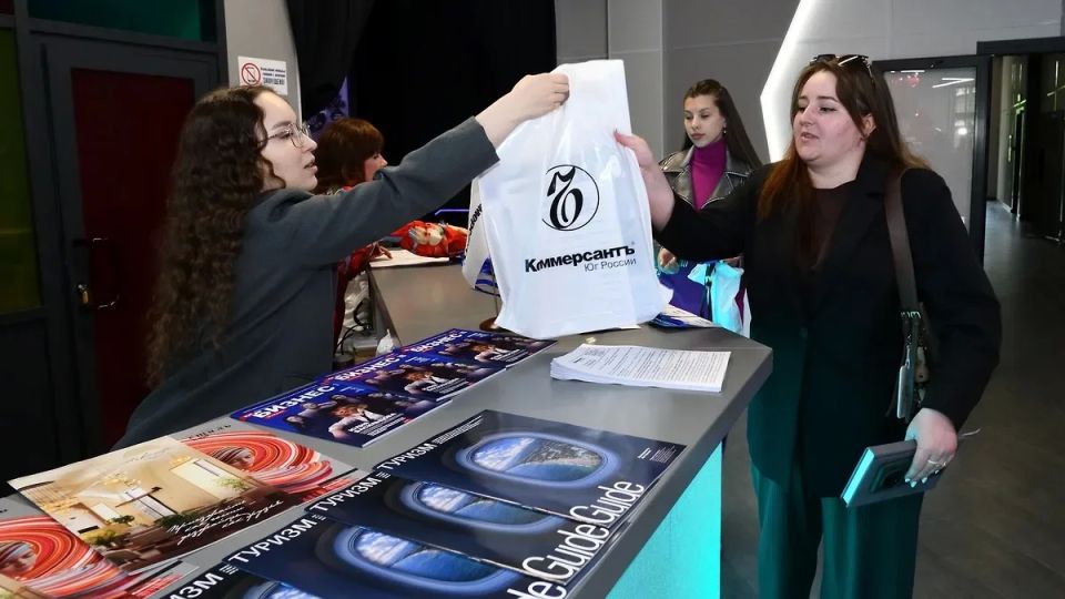В Ростове-на-Дону состоялась организованная «Ъ-Ростов» конференция «Сохранение кадрового потенциала региона: здоровье и продолжительность жизни» В Ростове-на-Дону состоялась организованная «Ъ-Ростов» конференция «Сохранение кадрового потенциала региона: здоровье и продолжительность жизни»