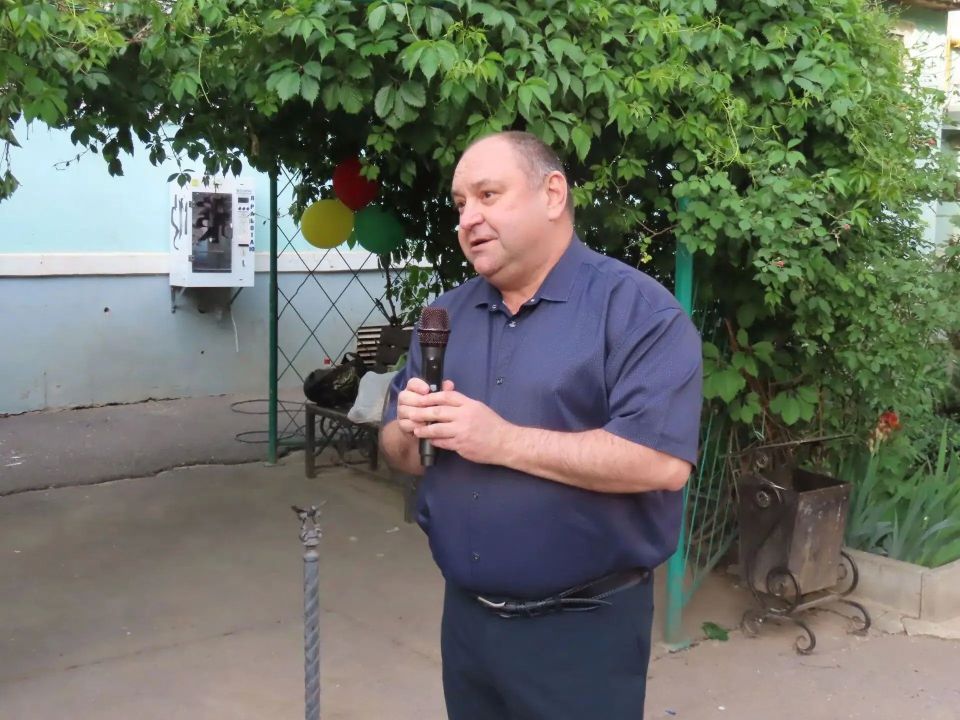 29 мая во дворе дома №87 по улице Горького жители округа №4 собрались на праздник, который прошел в формате дворового торжества с «Донским характером» 29 мая во дворе дома №87 по улице Горького жители округа №4 собрались на праздник, который прошел в формате дворового торжества с «Донским характером»