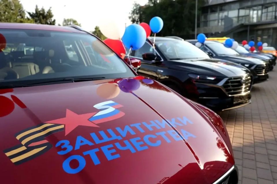 Юрий Слюсарь: Сегодня провели встречу со статс-секретарем – заместителем Министра обороны РФ, Председателем Государственного фонда «Защитники Отечества» Анной Цивилевой Юрий Слюсарь: Сегодня провели встречу со статс-секретарем – заместителем Министра обороны РФ, Председателем Государственного фонда «Защитники Отечества» Анной Цивилевой