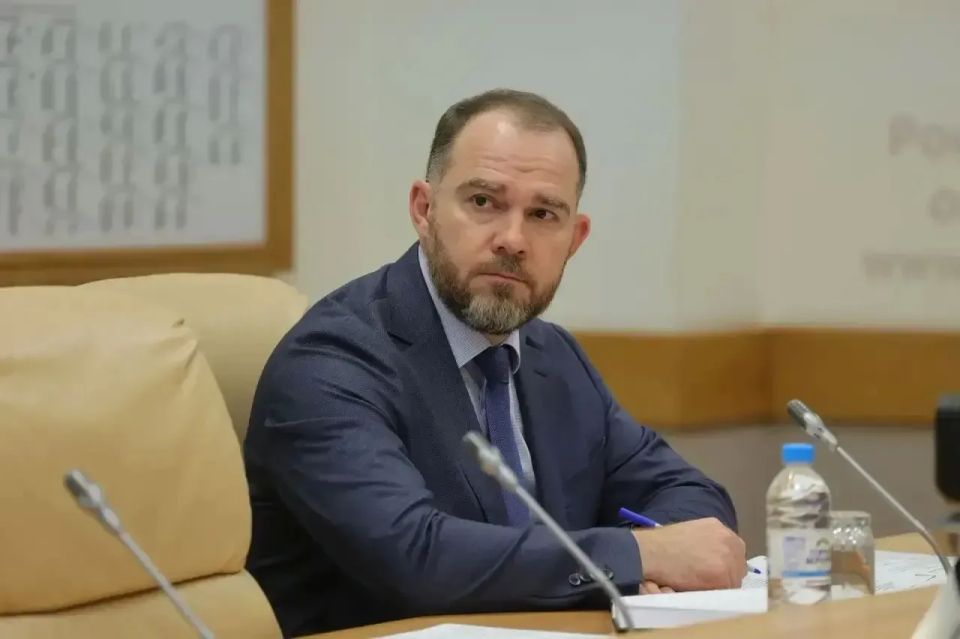 Юрий Слюсарь: В ходе интерактивного приёма жители области обратились с разными просьбами: восстановить автобусный маршрут, поставить светофор для безопасности, отремонтировать социальные объекты Юрий Слюсарь: В ходе интерактивного приёма жители области обратились с разными просьбами: восстановить автобусный маршрут, поставить светофор для безопасности, отремонтировать социальные объекты