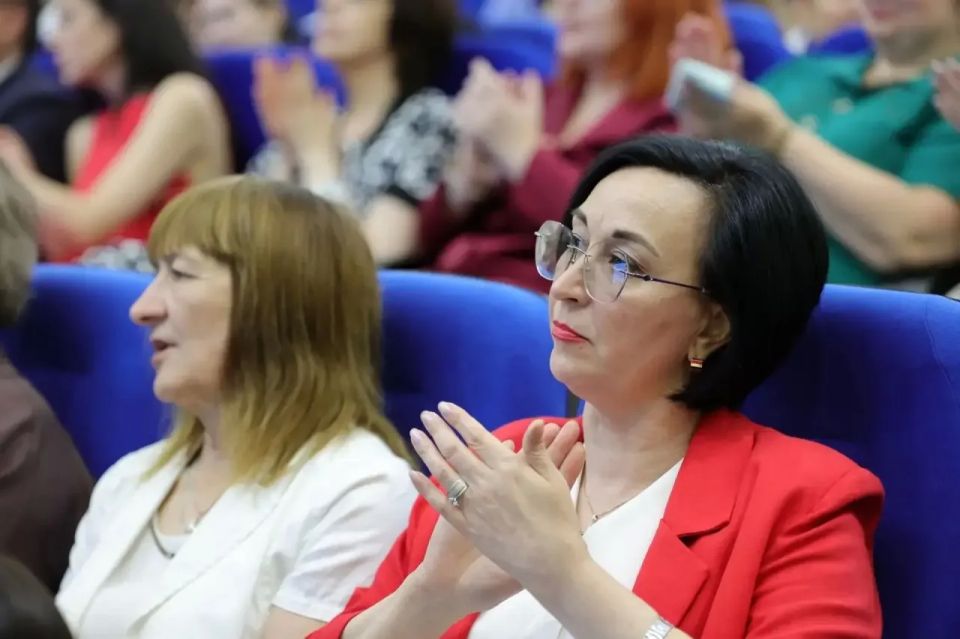 Юрий Слюсарь: Сегодня мы чествуем людей одной из самых милосердных профессий Юрий Слюсарь: Сегодня мы чествуем людей одной из самых милосердных профессий