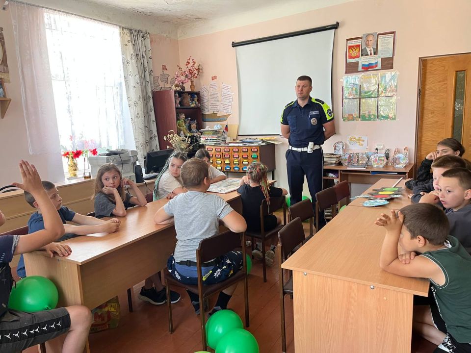 «ВНИМАНИЕ, ДЕТИ!» В Целинском районе проведена акция «Безопасный пешеход» «ВНИМАНИЕ, ДЕТИ!» В Целинском районе проведена акция «Безопасный пешеход»