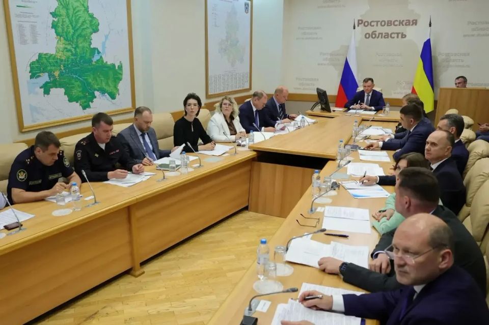 Юрий Слюсарь: Летний профилактический ремонт теплосетей и обеспечение всем необходимым наших аграриев в период посевной и уборочной – одни из главных тем на рабочем совещании с членами правительства и главами муниципалитетов