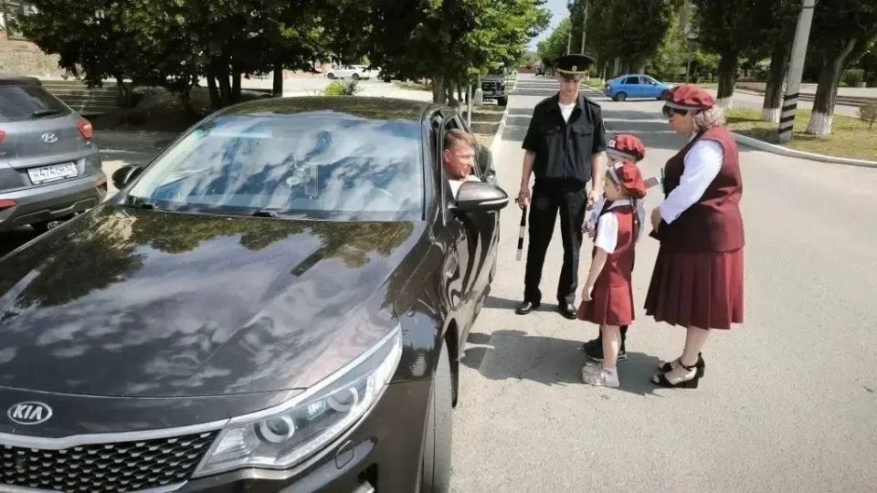 Акция «Внимание, дети!» в Усть-Донецке Акция «Внимание, дети!» в Усть-Донецке