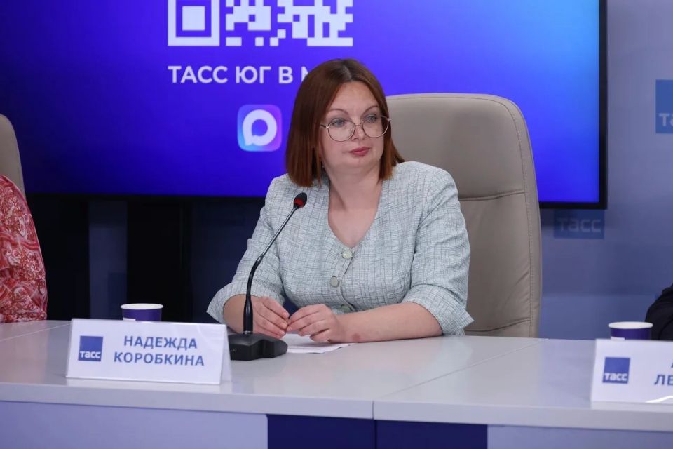 Фоторепортаж и главное с пресс-конференции, посвященной организации трудоустройства и профессиональной ориентации несовершеннолетних в Ростовской области в летний период 2026 года Фоторепортаж и главное с пресс-конференции, посвященной организации трудоустройства и профессиональной ориентации несовершеннолетних в Ростовской области в летний период 2026 года
