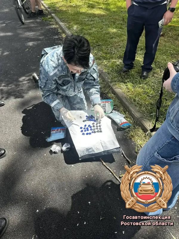 В Ростове полиция задержала водителя со 187 свертками наркотиков В Ростове полиция задержала водителя со 187 свертками наркотиков