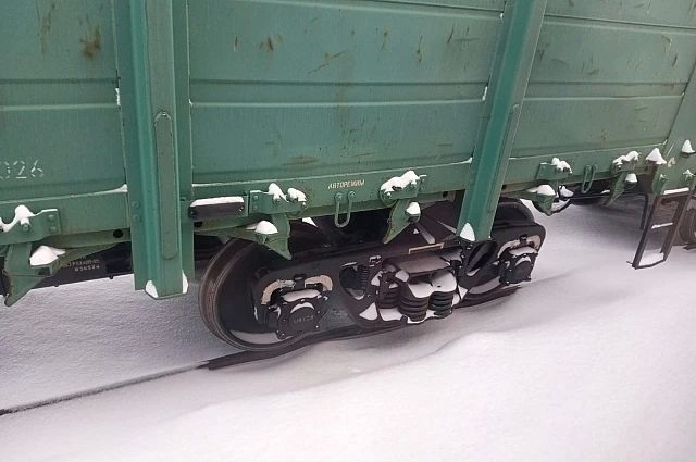 Трое ростовчан украли 2,7 т металла прямо с грузового поезда