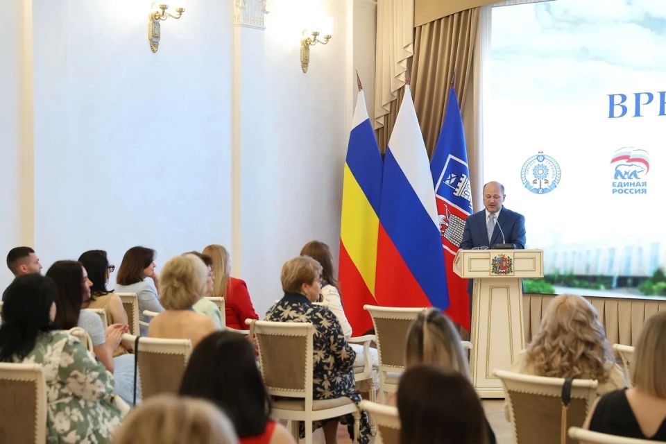 Александр Скрябин: Вместе с председателем городской Думы Лидией Новосельцевой и председателем Общественной палаты города Михаилом Чернышевым пообщались с участницами проекта «Время героинь» и подвели итоги Александр Скрябин: Вместе с председателем городской Думы Лидией Новосельцевой и председателем Общественной палаты города Михаилом Чернышевым пообщались с участницами проекта «Время героинь» и подвели итоги