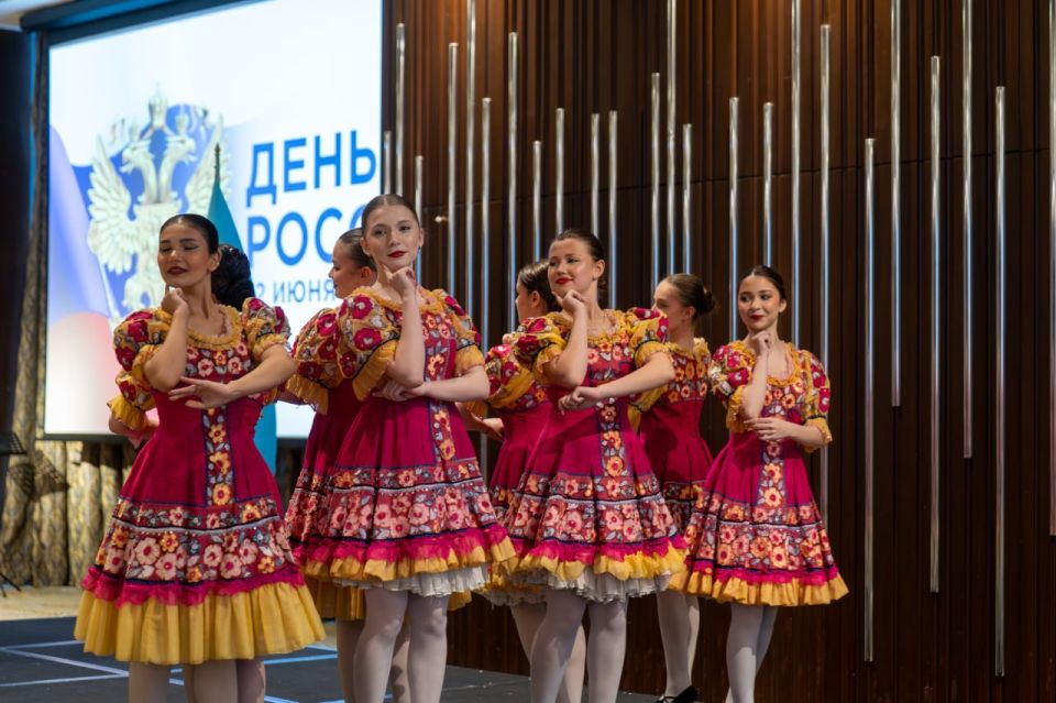 11 июня Посольством Российской Федерации в Азербайджанской Республике был проведён торжественный приём, посвящённый государственному празднику – Дню России 11 июня Посольством Российской Федерации в Азербайджанской Республике был проведён торжественный приём, посвящённый государственному празднику – Дню России
