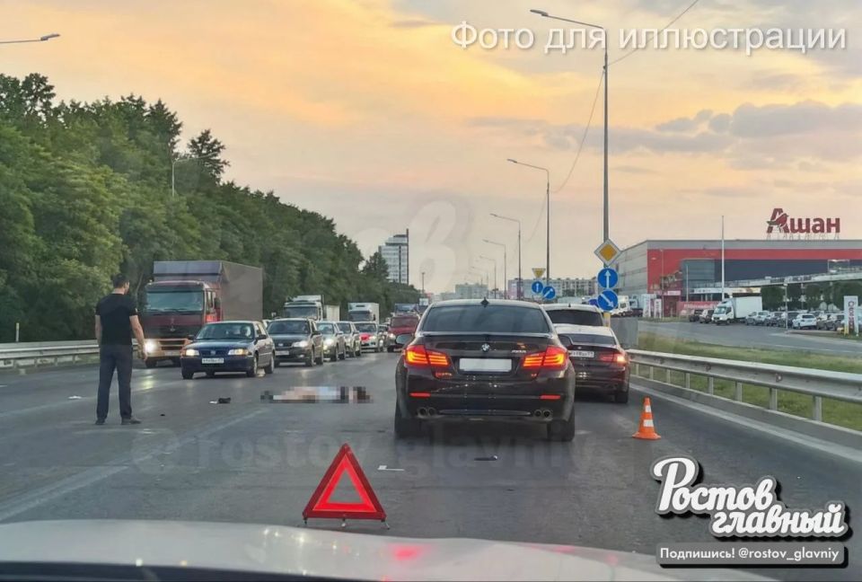 ДТП с пешеходом на Ворошиловском: движение в сторону Батайска затруднено