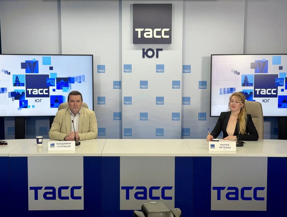 #Прямосейчас в РИЦ "ТАСС Юг" (г. Ростов-на-Дону) проходит пресс-конференция, председателя Союза журналистов России (СЖР) Владимира Соловьева