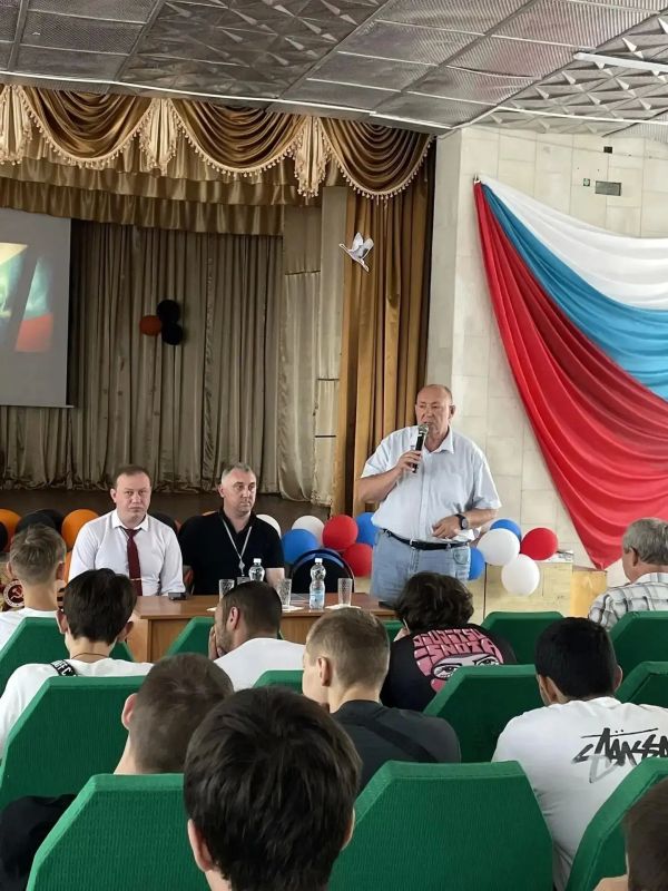 Встреча студентов с представителями ШРКТЭ и Администрации города Шахты: Перспективы службы в Войсках беспилотных систем Встреча студентов с представителями ШРКТЭ и Администрации города Шахты: Перспективы службы в Войсках беспилотных систем