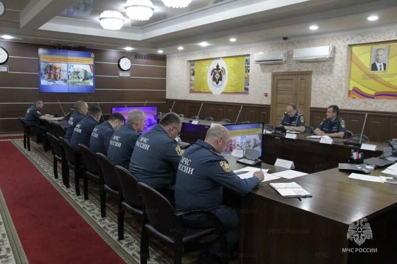 Совет руководителей Южного федерального округа подвел итоги за полугодие Совет руководителей Южного федерального округа подвел итоги за полугодие