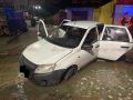 В Аксае водитель «Лады» провалился в яму на дороге и получил травмы