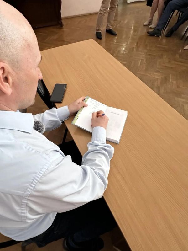 Николай Стариков: В Таганроге выступил перед преподавателями и учащимися Таганрогского института имени А.П.Чехова Николай Стариков: В Таганроге выступил перед преподавателями и учащимися Таганрогского института имени А.П.Чехова
