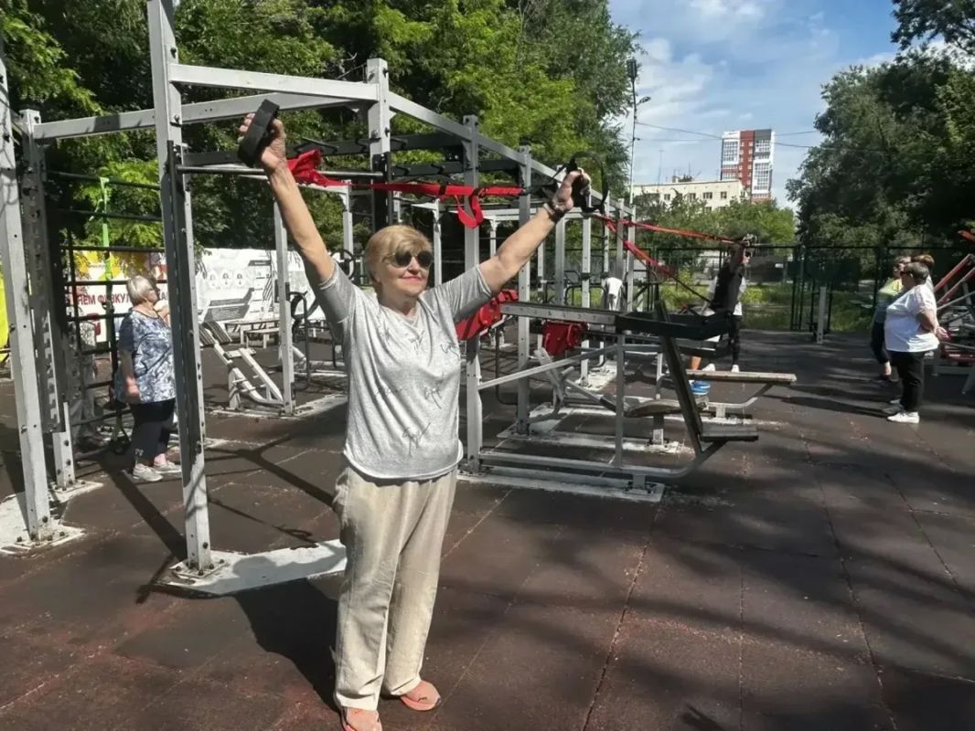TRX для старшего поколения: в ЦСО Батайска проходят полезные тренировки