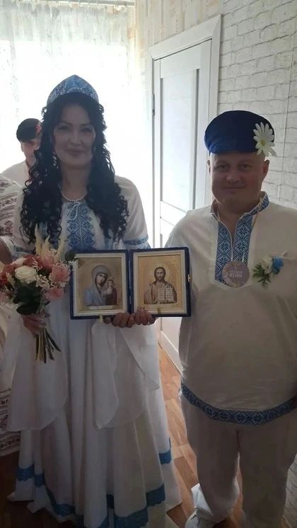 Боец СВО и его невеста сыграли свадьбу в русском народном стиле в Веселовском районе Боец СВО и его невеста сыграли свадьбу в русском народном стиле в Веселовском районе