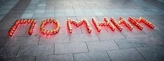 Жители Ростова пришли на набережную ранним утром в День памяти и скорби Жители Ростова пришли на набережную ранним утром в День памяти и скорби