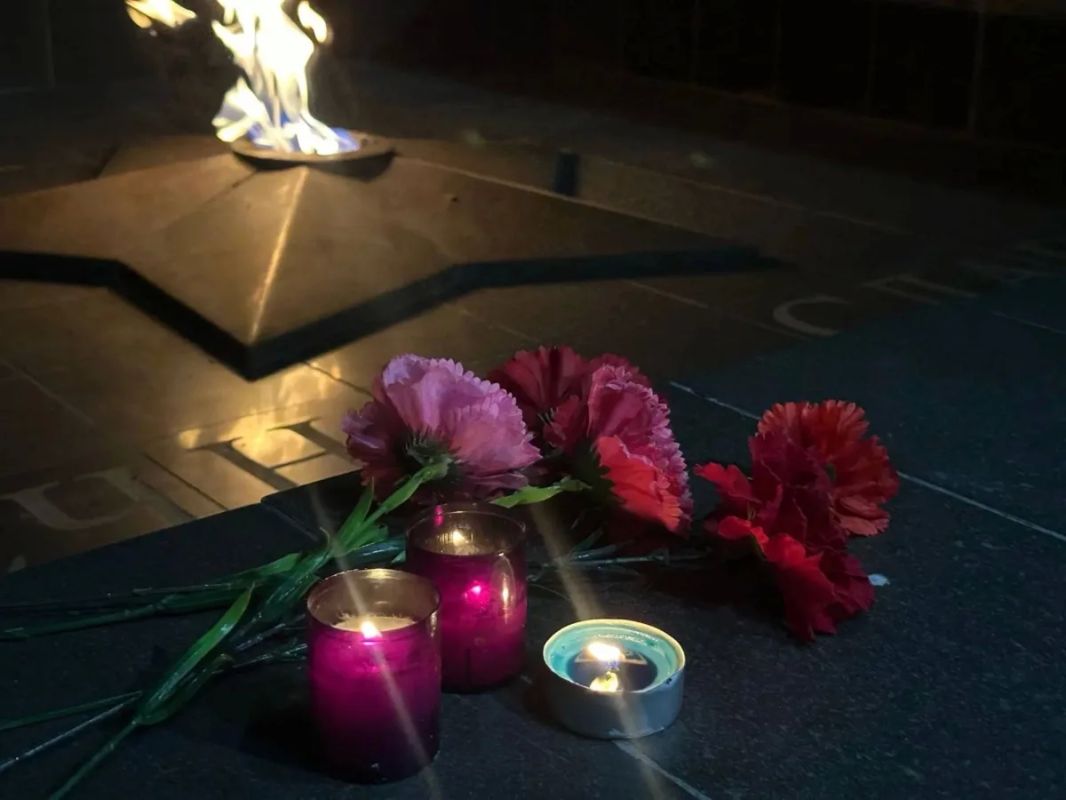 В Батайске прошла акция «Свеча памяти» В Батайске прошла акция «Свеча памяти»
