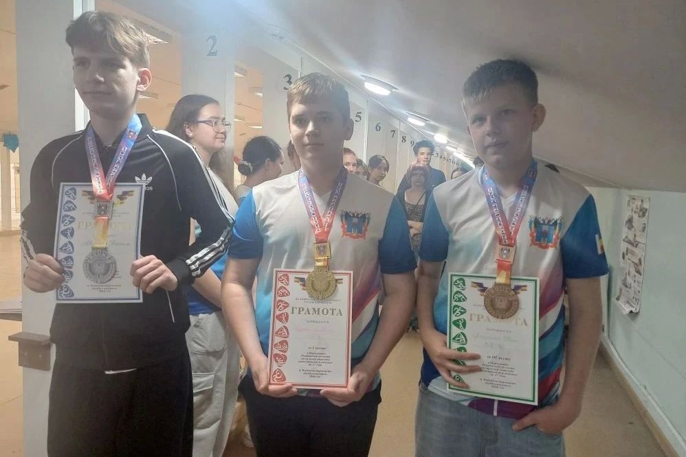 В Аксайском районе прошли Чемпионат и Первенство Ростовской области по пулевой стрельбе среди юношей и девушек до 17 лет В Аксайском районе прошли Чемпионат и Первенство Ростовской области по пулевой стрельбе среди юношей и девушек до 17 лет