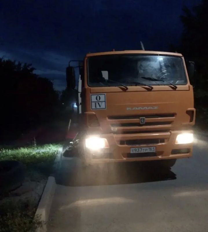 В Новочеркасске продолжаются плановые работы по содержанию и благоустройству улично-дорожной сети В Новочеркасске продолжаются плановые работы по содержанию и благоустройству улично-дорожной сети