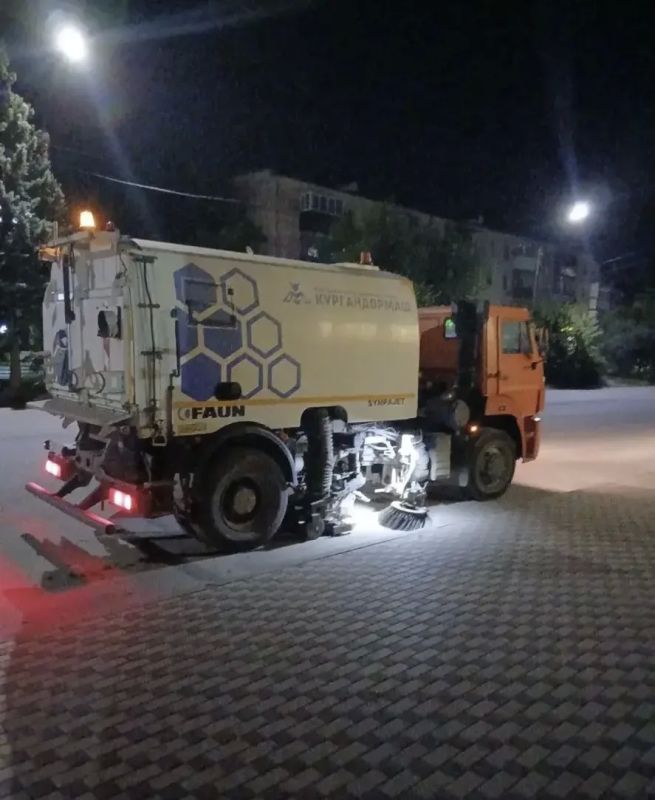 В Новочеркасске продолжаются плановые работы по содержанию и благоустройству улично-дорожной сети В Новочеркасске продолжаются плановые работы по содержанию и благоустройству улично-дорожной сети