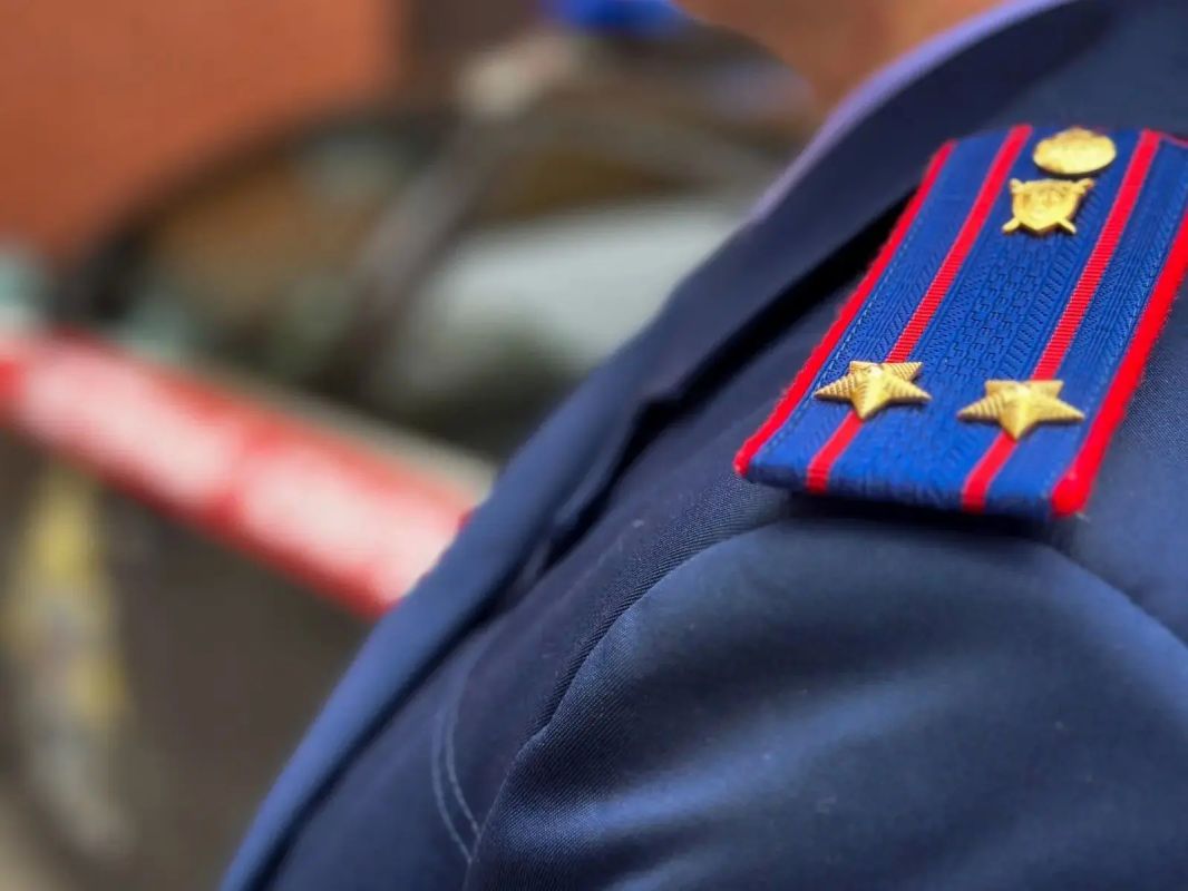 В Ростове 2-летний мальчик выпал из окна 7-го этажа и погиб
