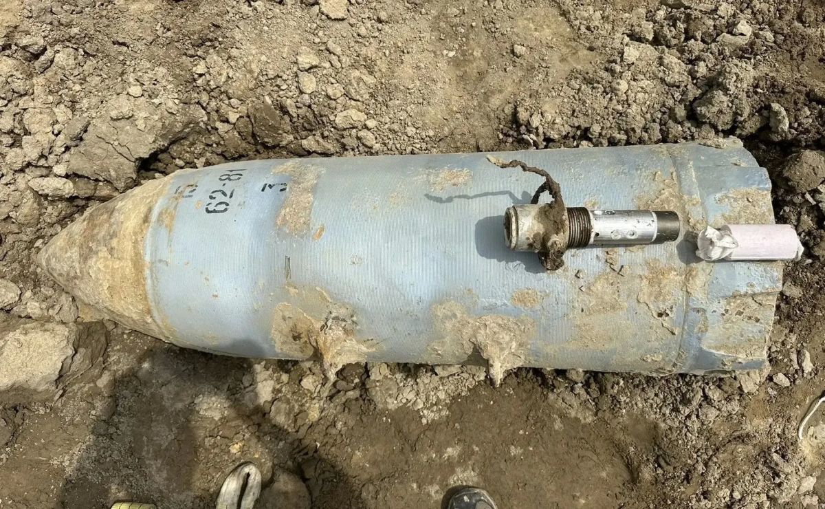 Пиротехники Донского спасательного центра МЧС России обезвредили 250-килограммовую авиационную бомбу, обнаруженную в Ахматовском районе Грозного, сообщили в региональном МЧС Пиротехники Донского спасательного центра МЧС России обезвредили 250-килограммовую авиационную бомбу, обнаруженную в Ахматовском районе Грозного, сообщили в региональном МЧС