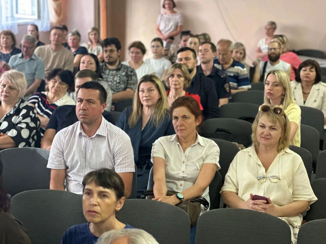 Сообщаю о встрече с жителями микрорайонов Хотунок и Новосёловка Сообщаю о встрече с жителями микрорайонов Хотунок и Новосёловка