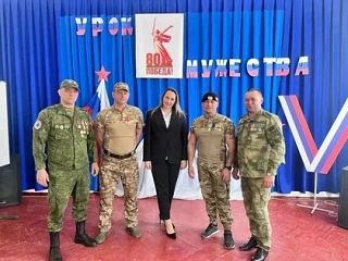 Социальный координатор из Тацинской по примеру мамы связала жизнь с помощью людям