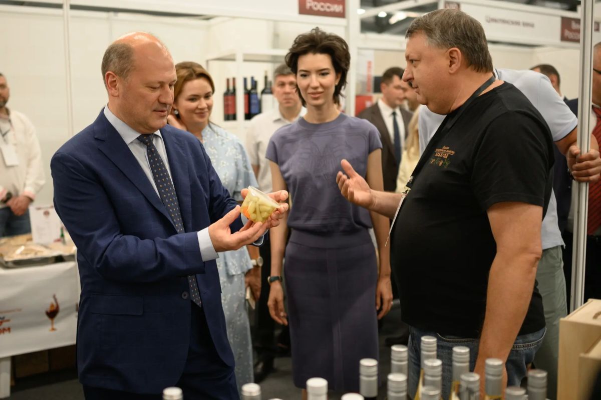 Александр Скрябин: «Ростов — город со вкусом» — так называется открывшийся сегодня гастрономический фестиваль и форум Александр Скрябин: «Ростов — город со вкусом» — так называется открывшийся сегодня гастрономический фестиваль и форум