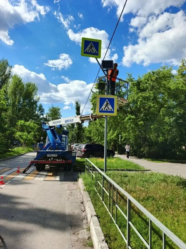 Коммунальные службы Волгодонска ежедневно приводят в порядок дороги, скверы и дворы Коммунальные службы Волгодонска ежедневно приводят в порядок дороги, скверы и дворы