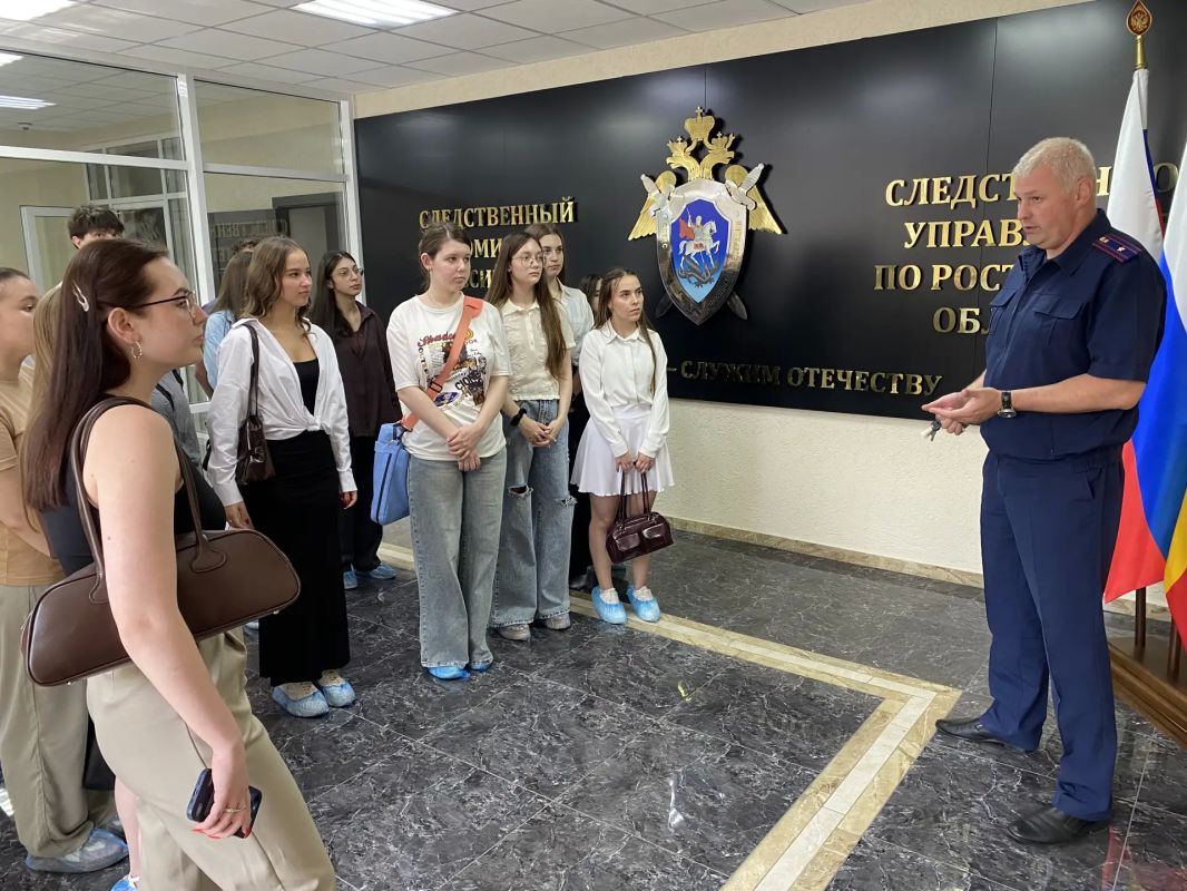Сотрудники отдела криминалистики следственного управления СК России по Ростовской области провели практическое занятие для студентов Ростовского филиала Российской таможенной академии Сотрудники отдела криминалистики следственного управления СК России по Ростовской области провели практическое занятие для студентов Ростовского филиала Российской таможенной академии