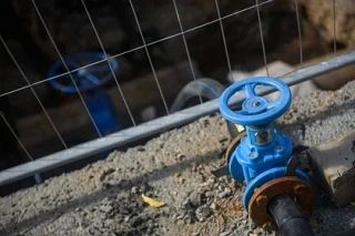 Порывы водопровода произошли в трех районах Ростова
