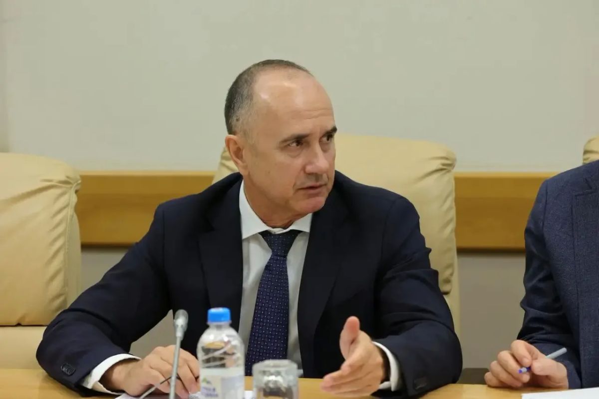 Юрий Слюсарь: Борьба с нелегальным рынком ГСМ и обеспечение топливом аграриев — основные острые темы нашего сегодняшнего оперативного совещания Юрий Слюсарь: Борьба с нелегальным рынком ГСМ и обеспечение топливом аграриев — основные острые темы нашего сегодняшнего оперативного совещания