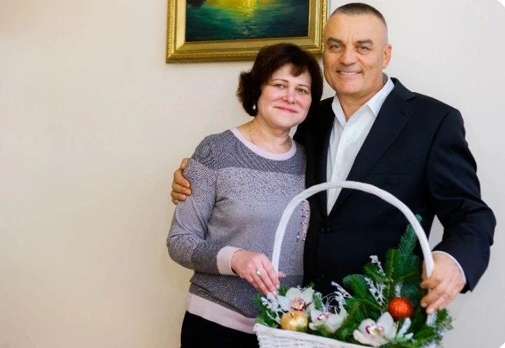 Семья из Ростовской области превратила заброшенный лагерь на берегу Азовского моря в детский санаторий Семья из Ростовской области превратила заброшенный лагерь на берегу Азовского моря в детский санаторий